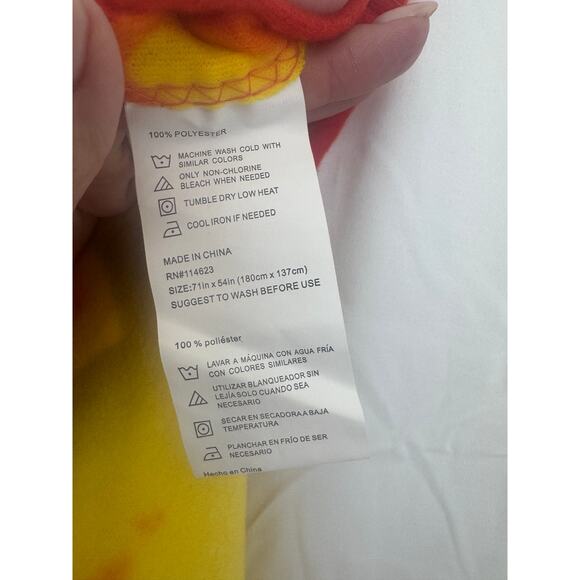 Flamin’ Hot Cheetos Snuggie Blanket w Sleeves. Chester Cheetah Wearable Throw - Picture 3 of 6